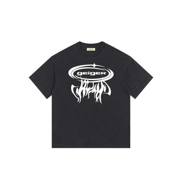John Geiger "WHO THE HELL IS" T-SHIRT BLACK/WHITE